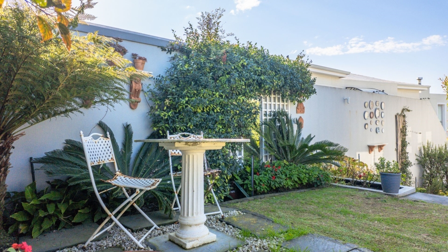2 Bedroom Property for Sale in Robberg Ridge Western Cape